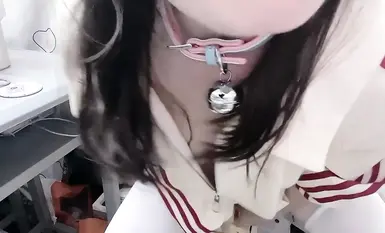 露脸巨乳高颜值大学生【小坦克】宿舍自慰，户外露出，喝尿，叫爸爸！漂亮学生妹私下极度反差是个露出癖性瘾小母狗(9)