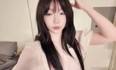 【反差少女】高颜值混血福利姬aryminh-私拍视频勾引金主被骗到酒店爆操暴力摧残小骚逼都被操哭了！