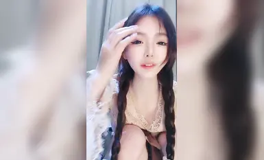 The latest Douyin Internet celebrity goddess in 2025 [Little Greedy Cat] is so beautiful, you will definitely fall in love with her at first sight, she is really a super contrasting beauty (2)